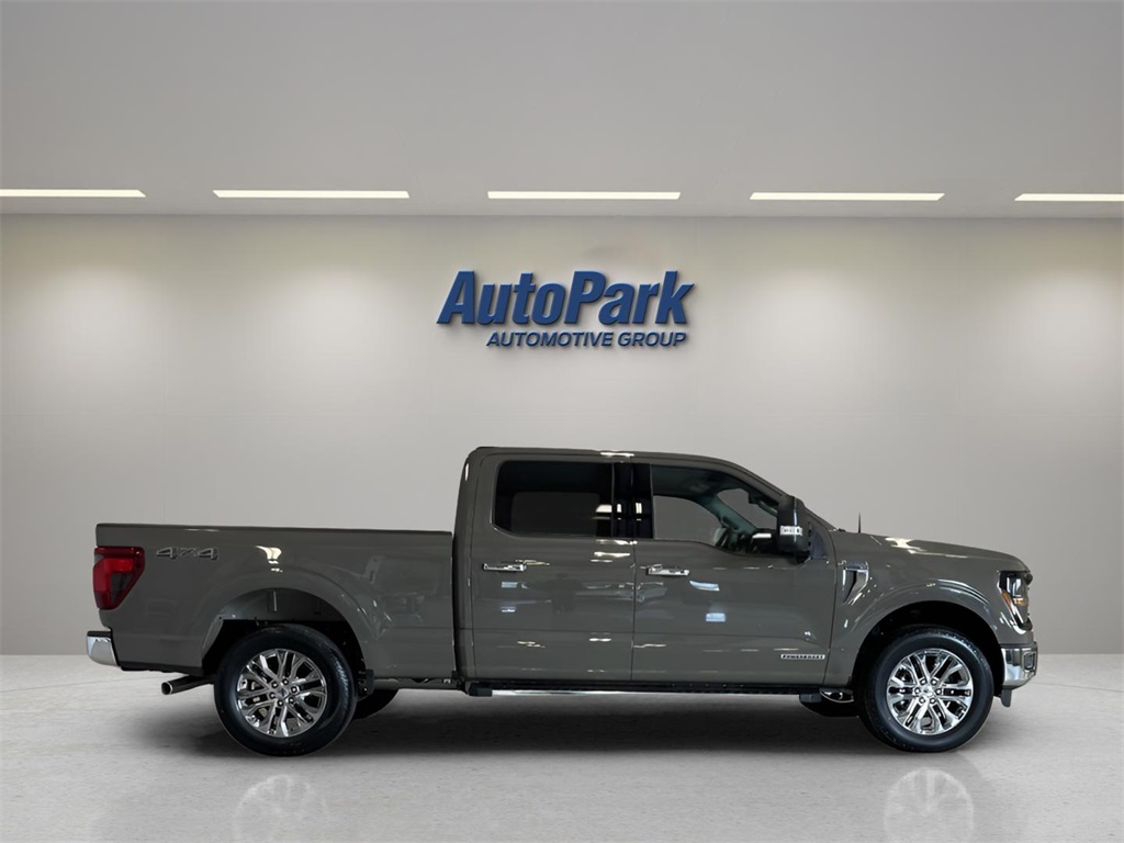 2025 Ford F-150 XLT photo 7