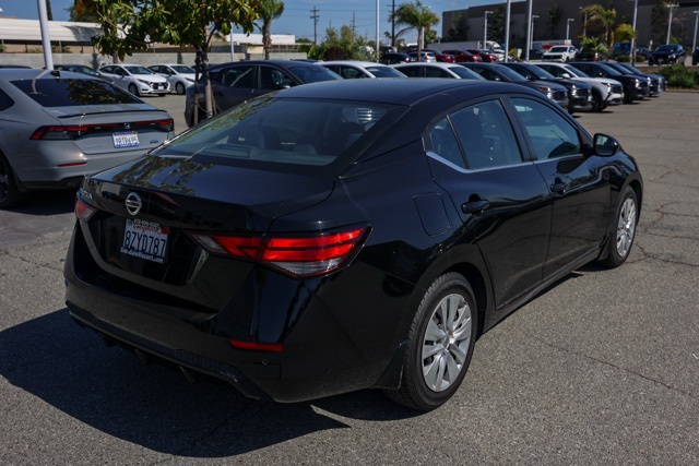 2022 Nissan Sentra S photo 3