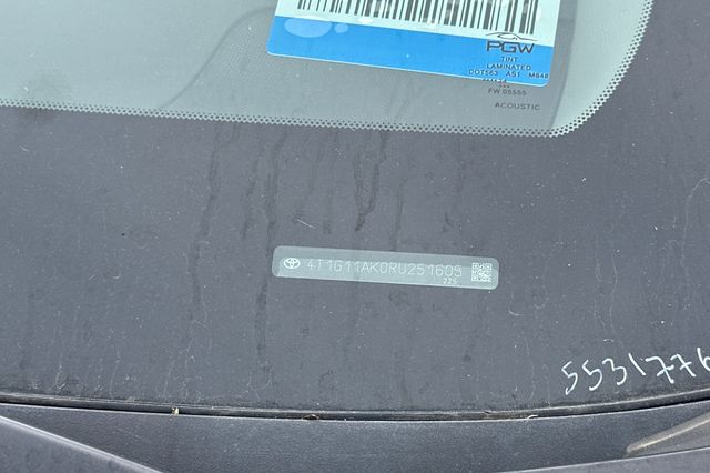 2024 Toyota Camry SE photo 2