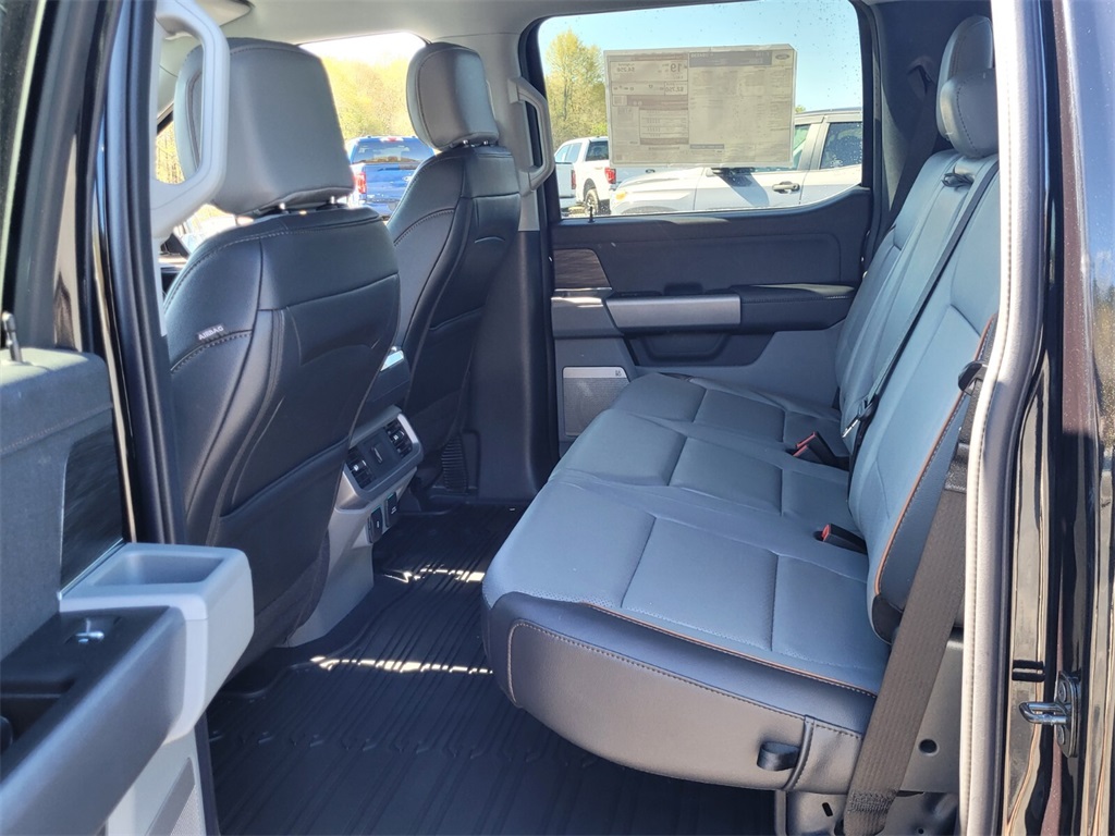 2025 Ford F-150 Lariat photo 6