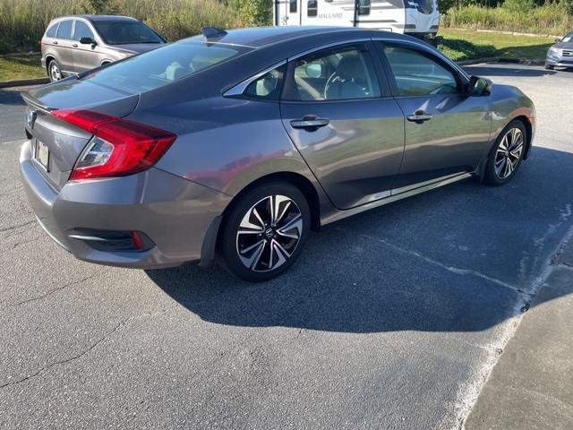 2018 Honda Civic EX-T photo 3