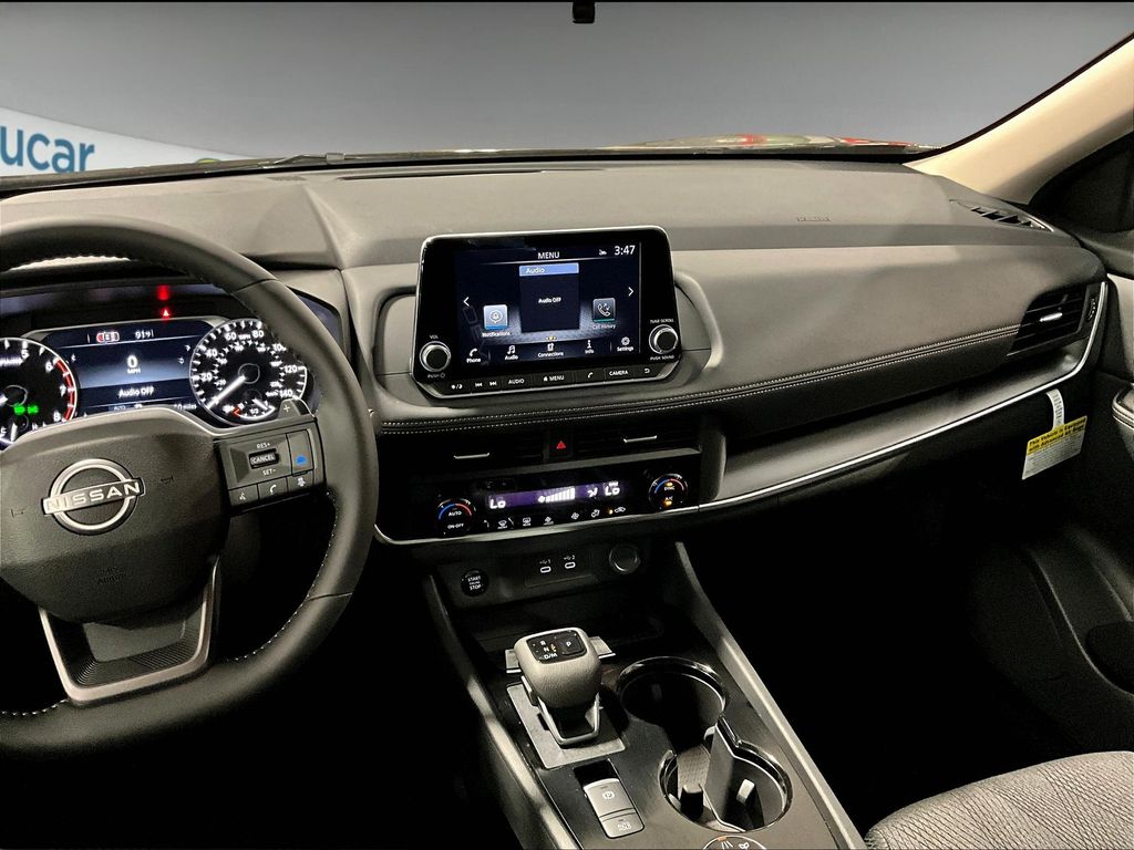2026 Nissan Rogue SV photo 7
