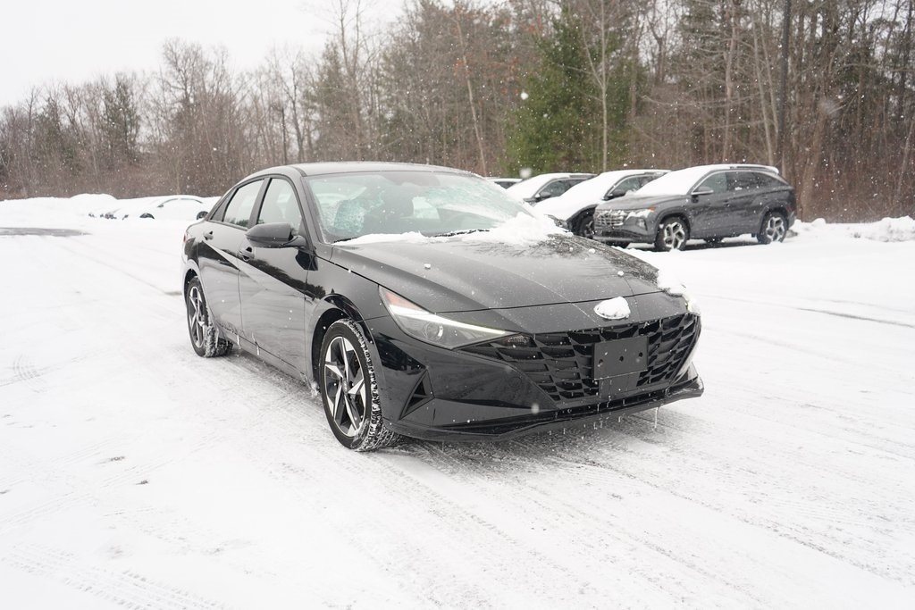 2023 Hyundai Elantra SEL's photo