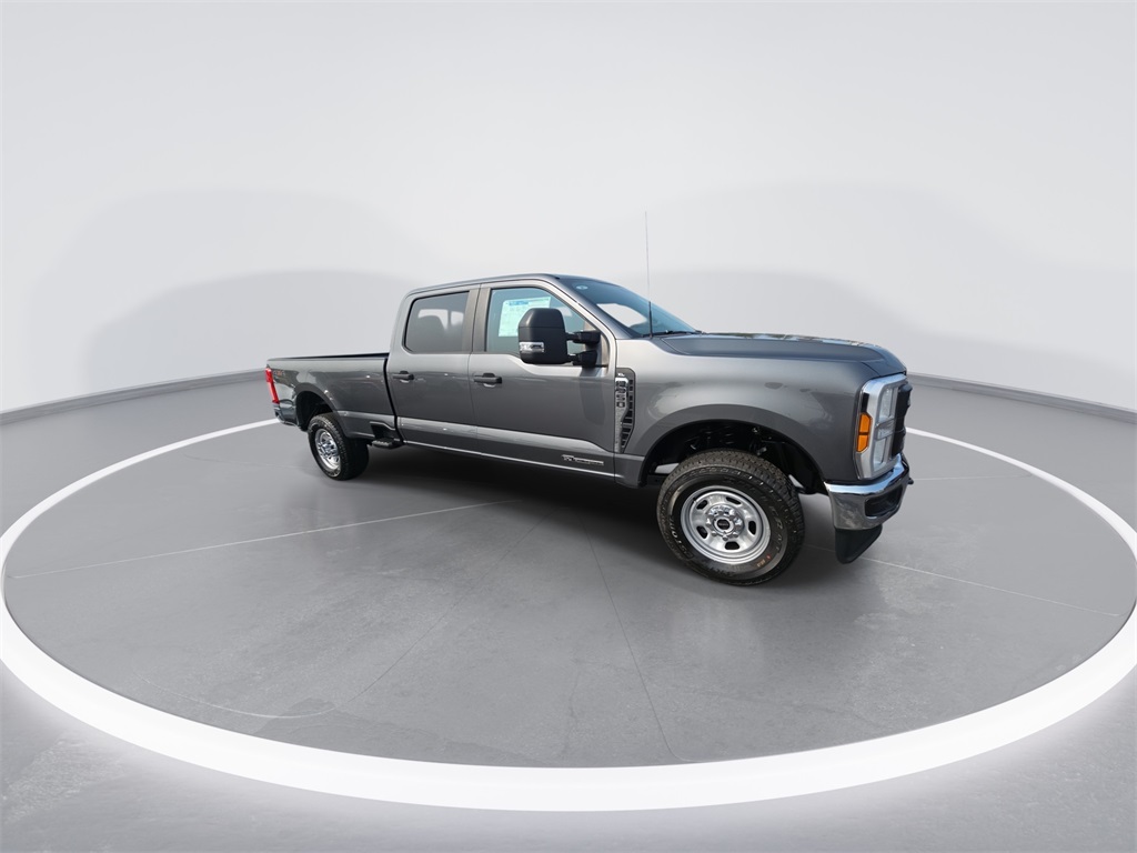 2026 Ford F-350 XL photo 2