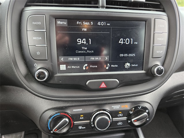 2024 Kia Soul LX photo 23