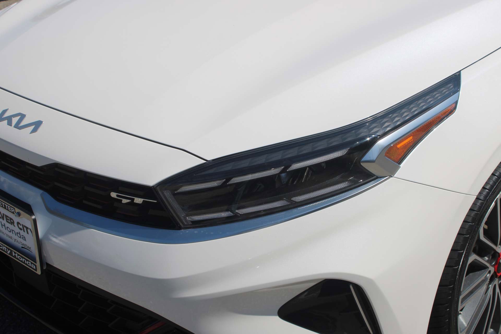 2024 Kia Forte GT photo 4