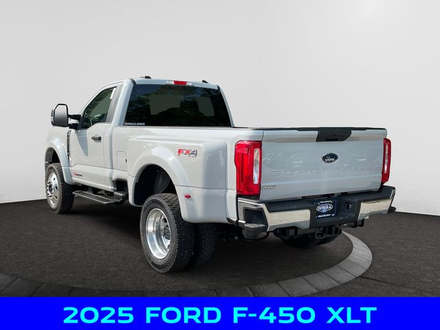 2025 Ford F-450 photo 3