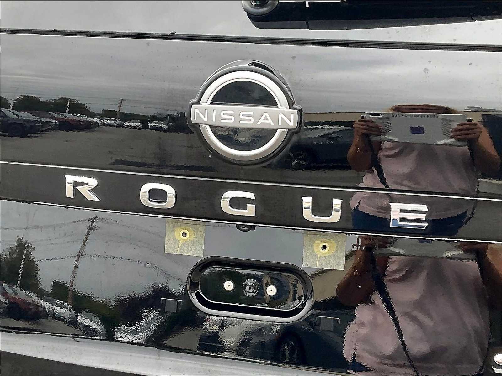 2023 Nissan Rogue SV photo 26