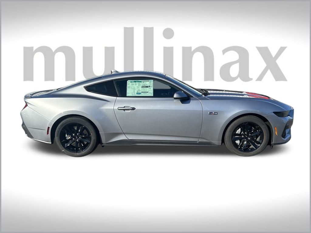 2025 Ford Mustang GT photo 2