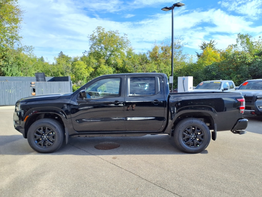 2026 Nissan Frontier Crew Cab SV photo 3