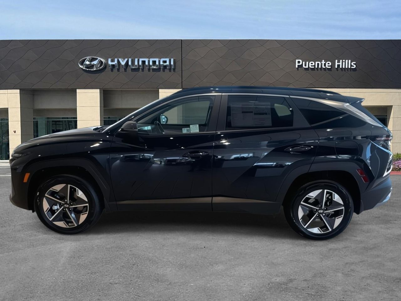 2025 Hyundai Tucson Hybrid SEL Convenience photo 3