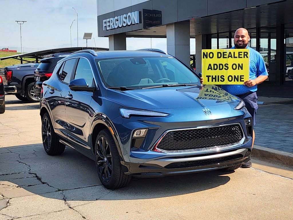 2026 Buick Encore GX Sport Touring's photo