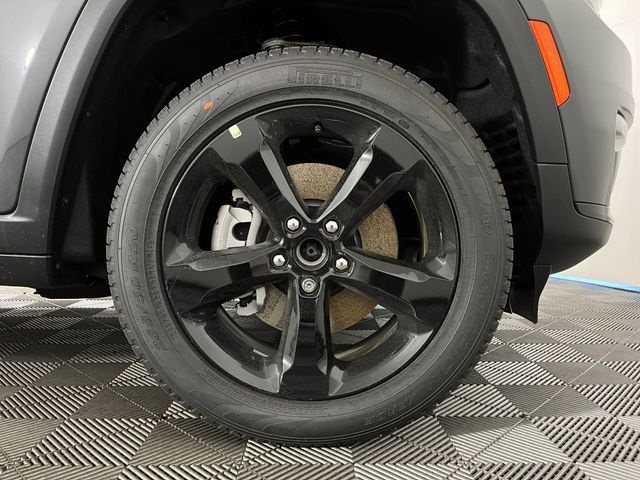 2025 Jeep Grand Cherokee Limited photo 5