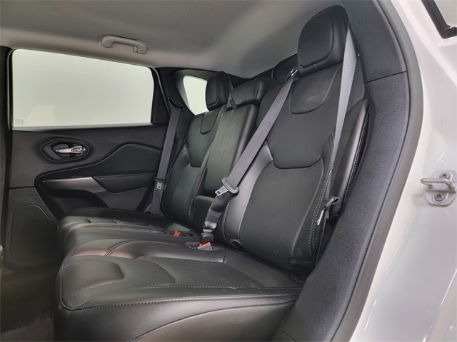 2021 Jeep Cherokee Latitude Lux photo 16