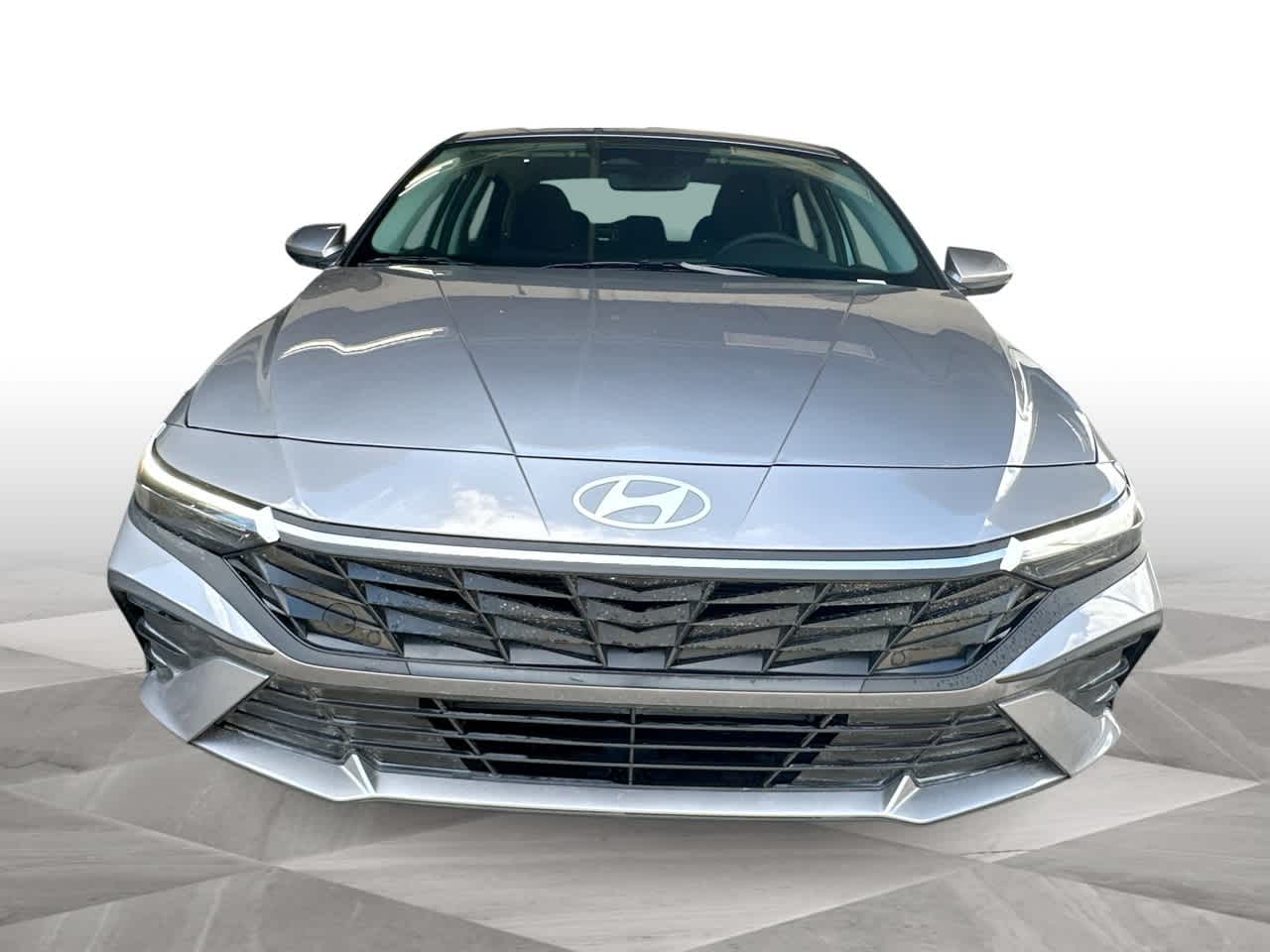 2025 Hyundai Elantra SE photo 3