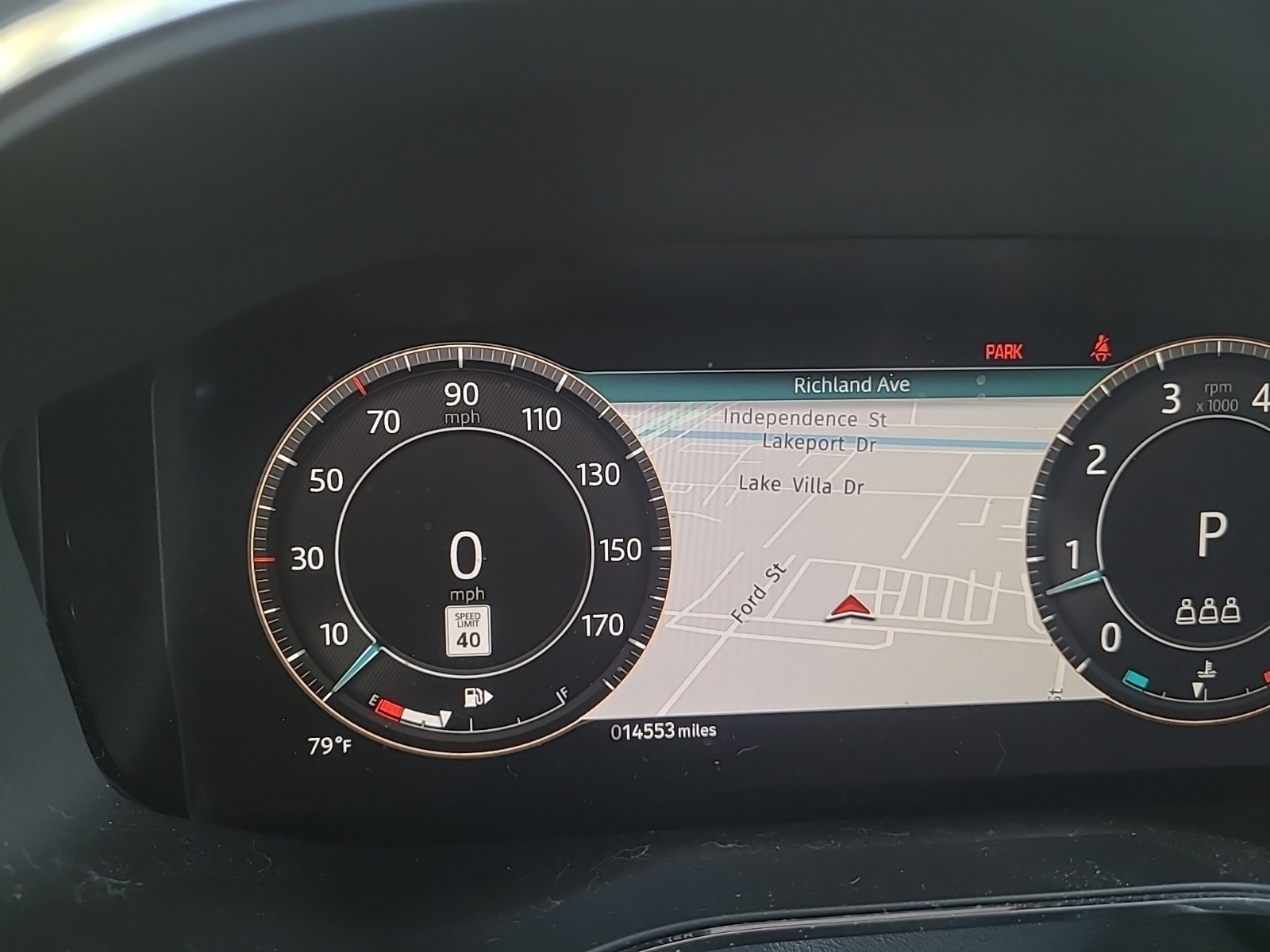 2024 Jaguar F-PACE P250 R-Dynamic S photo 13