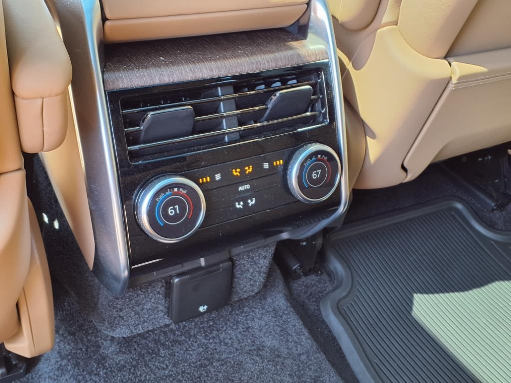 2023 Land Rover Range Rover SE photo 21