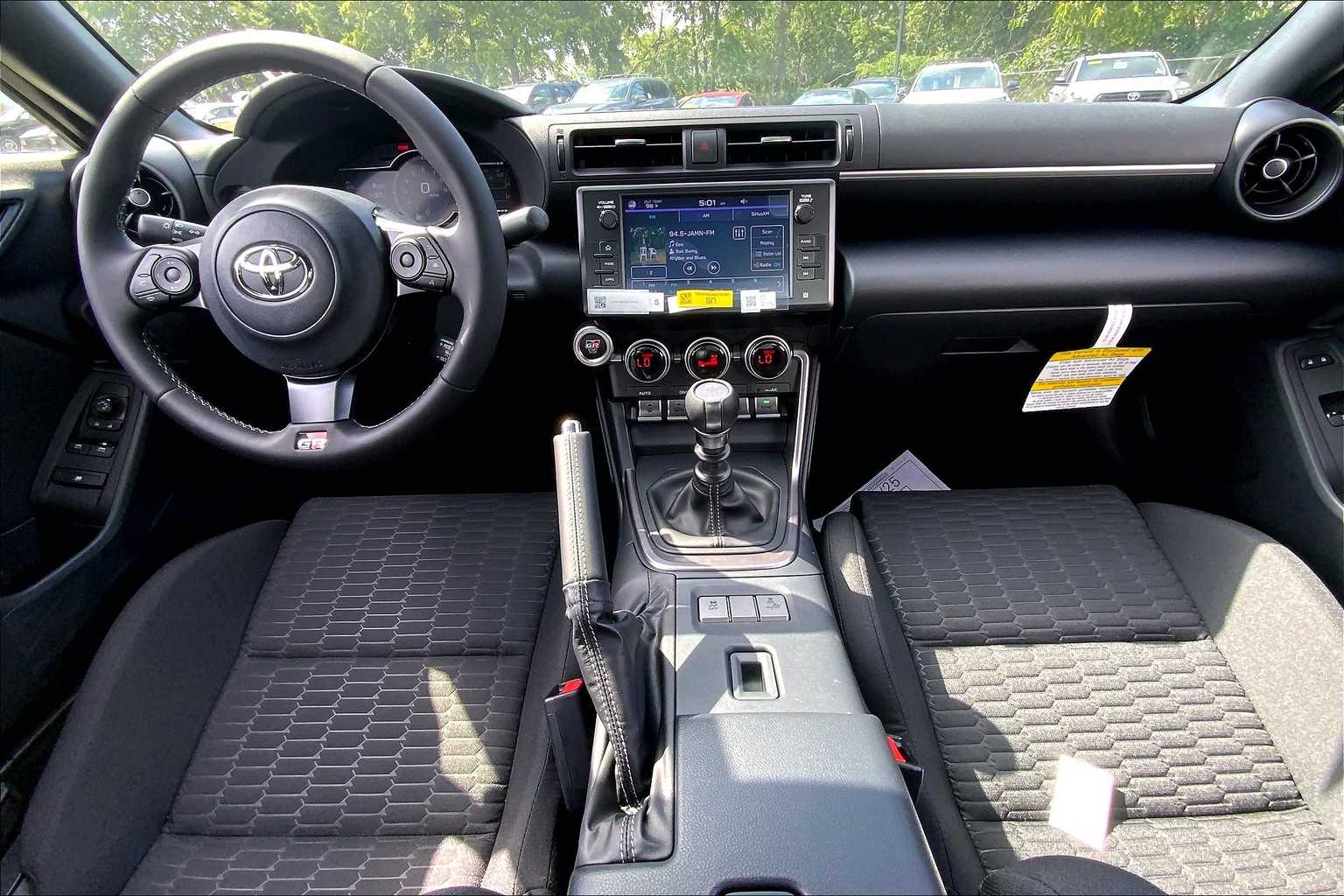 2025 Toyota GR86 photo 5