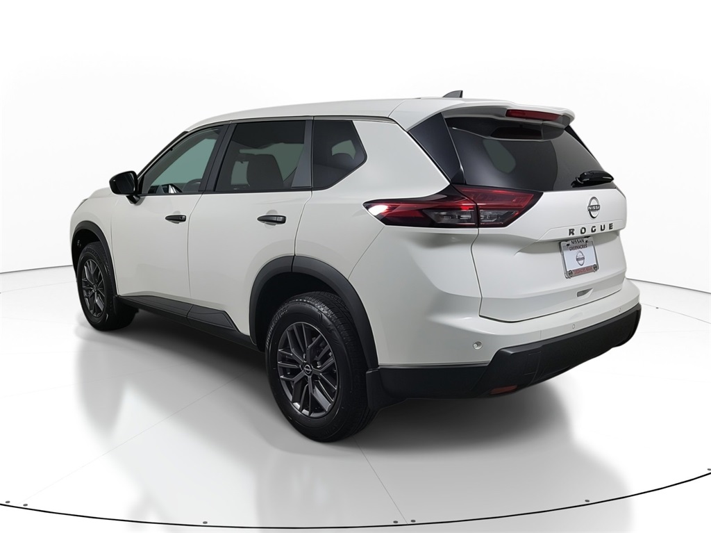 2025 Nissan Rogue S photo 4