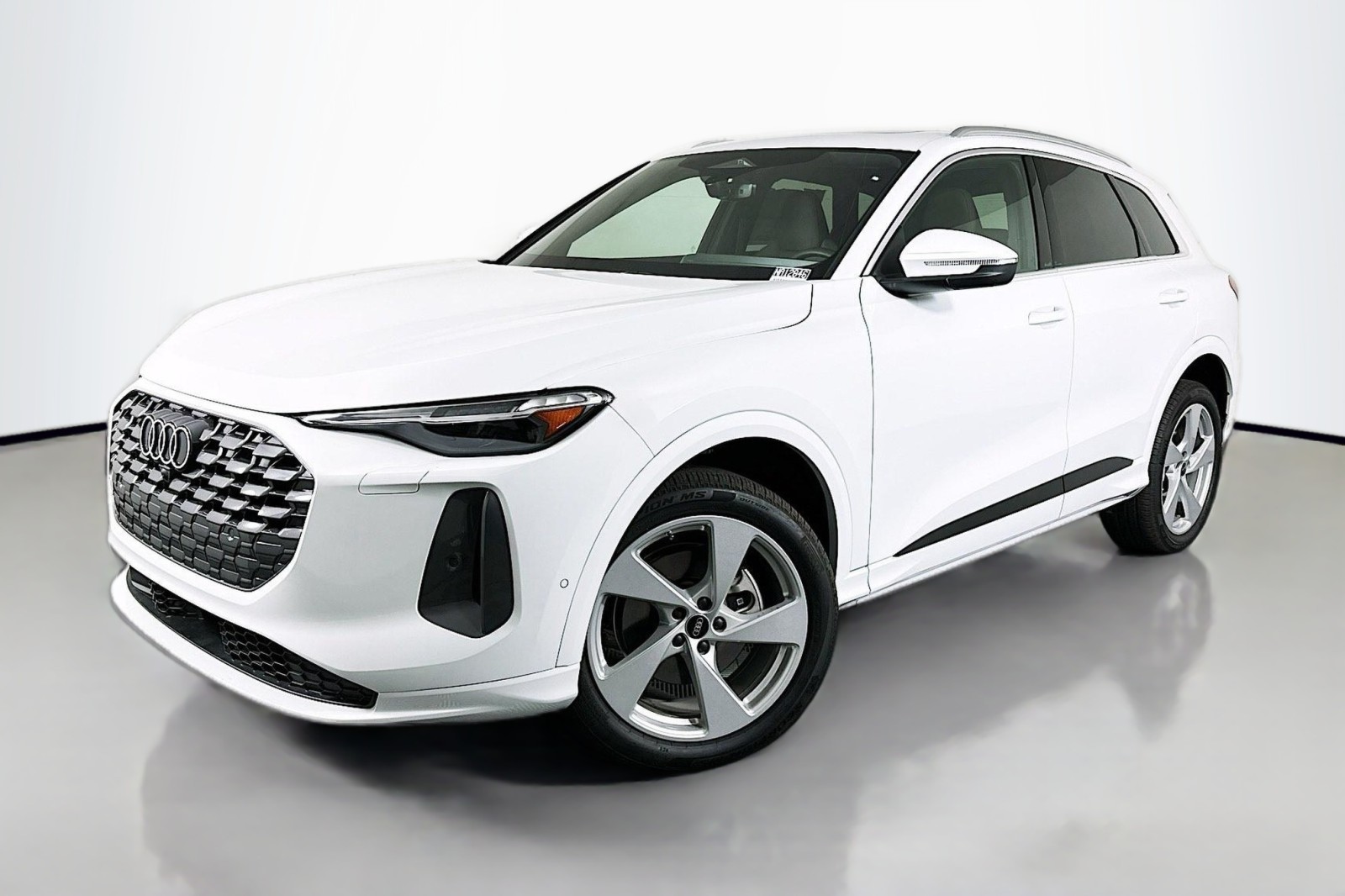 2025 Audi New Q5 Premium Plus's photo