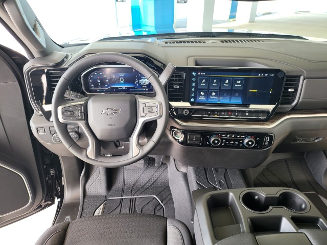 2025 Chevrolet Silverado 1500 RST photo 2
