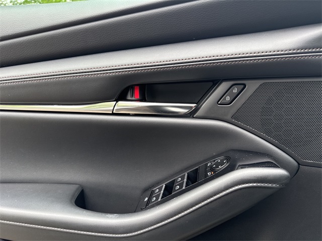 2024 Mazda Mazda3 2.5 s Preferred photo 19