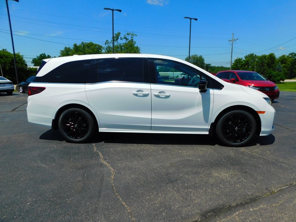 2026 Honda Odyssey Sport photo 2