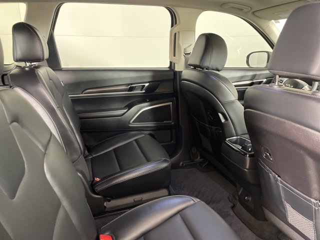 2025 Kia Telluride S photo 14