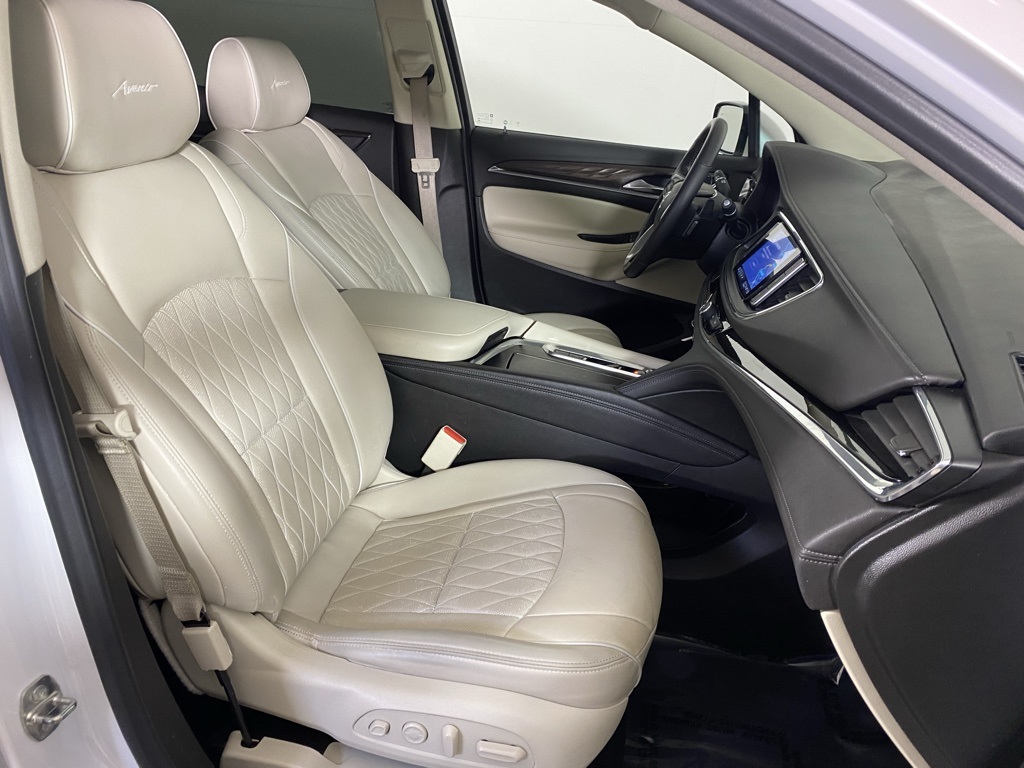 2022 Buick Enclave Avenir photo 32