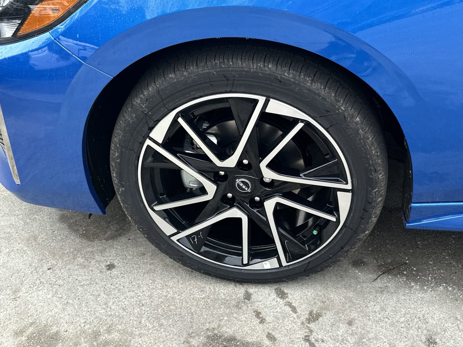 2025 Nissan Sentra SR photo 12