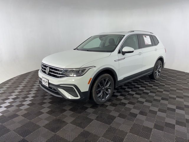 2022 Volkswagen Tiguan SE photo 3