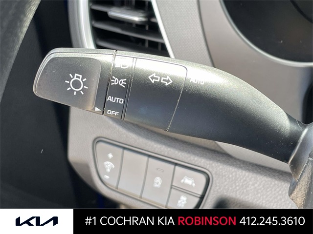 2023 Kia Seltos LX photo 24