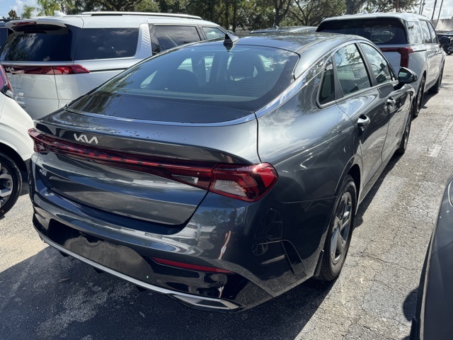2022 Kia K5 LXS photo 2