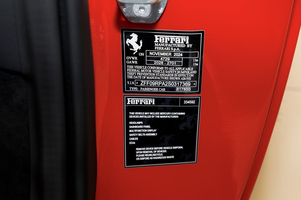 2025 Ferrari Roma Spider photo 11
