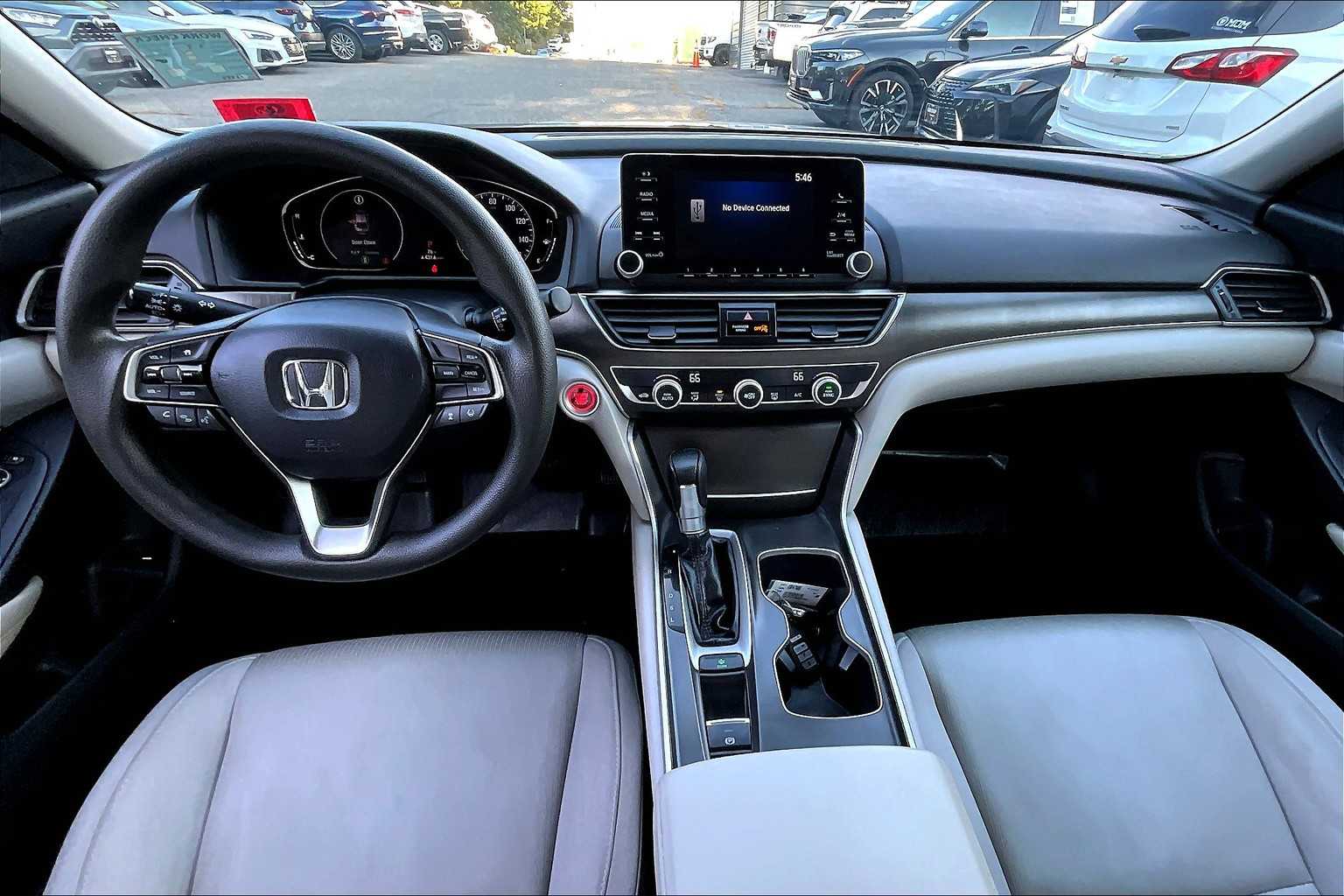 2019 Honda Accord LX 1.5T photo 13