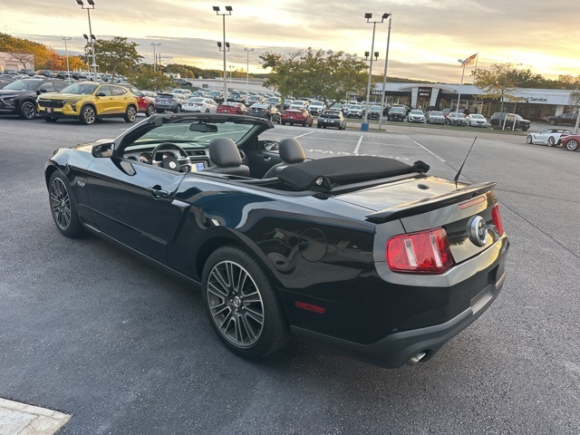 2011 Ford Mustang GT Premium photo 3