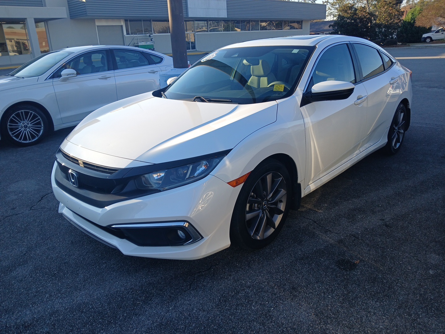 2019 Honda Civic EX's photo