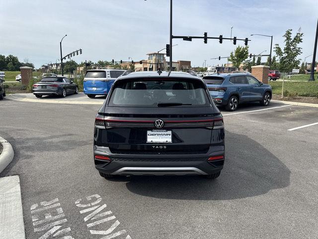 2025 Volkswagen Taos S photo 3