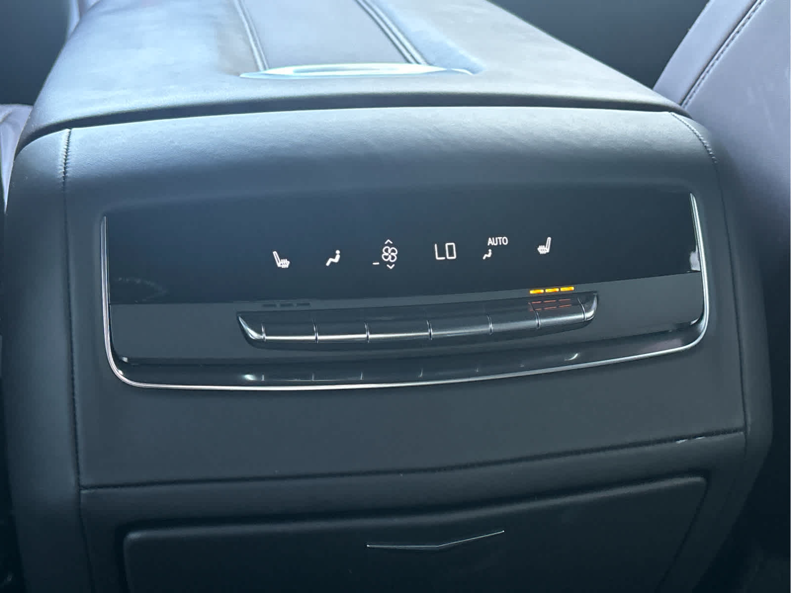 2022 Cadillac Escalade Sport Platinum photo 14