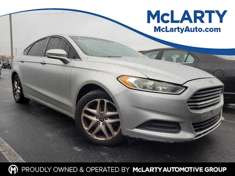 2014 Ford Fusion SE's photo