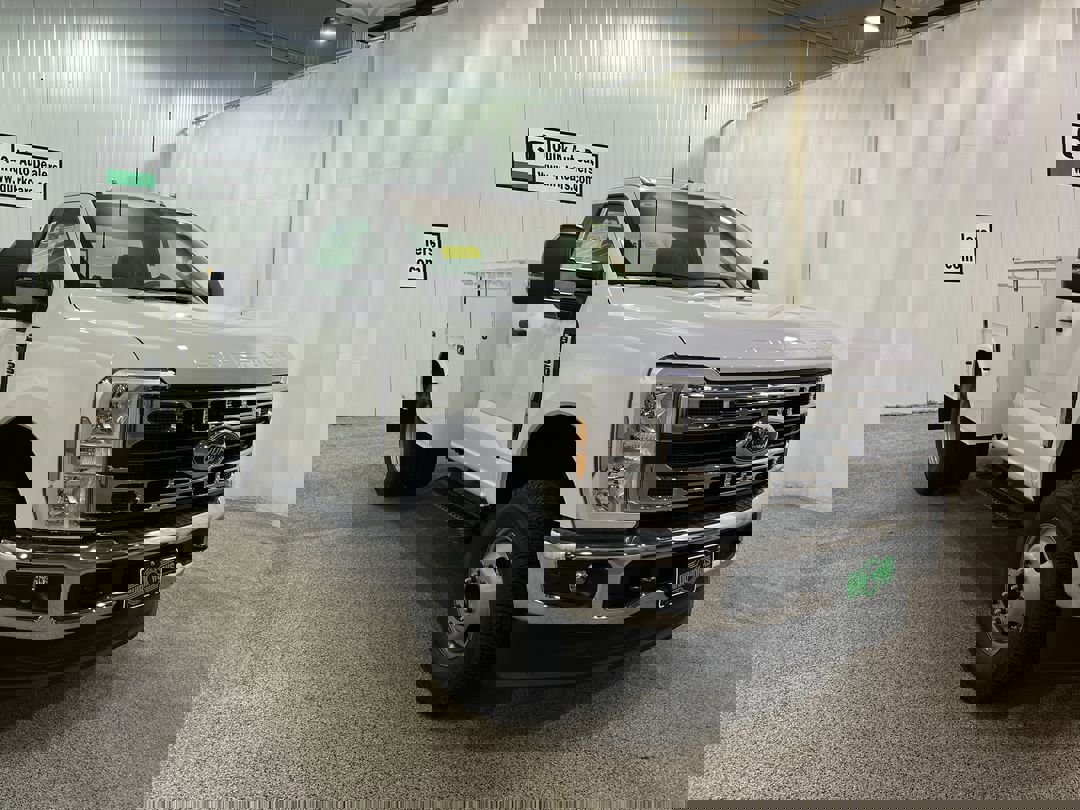 2026 Ford F-350 Super Duty Chassis Cab XL's photo