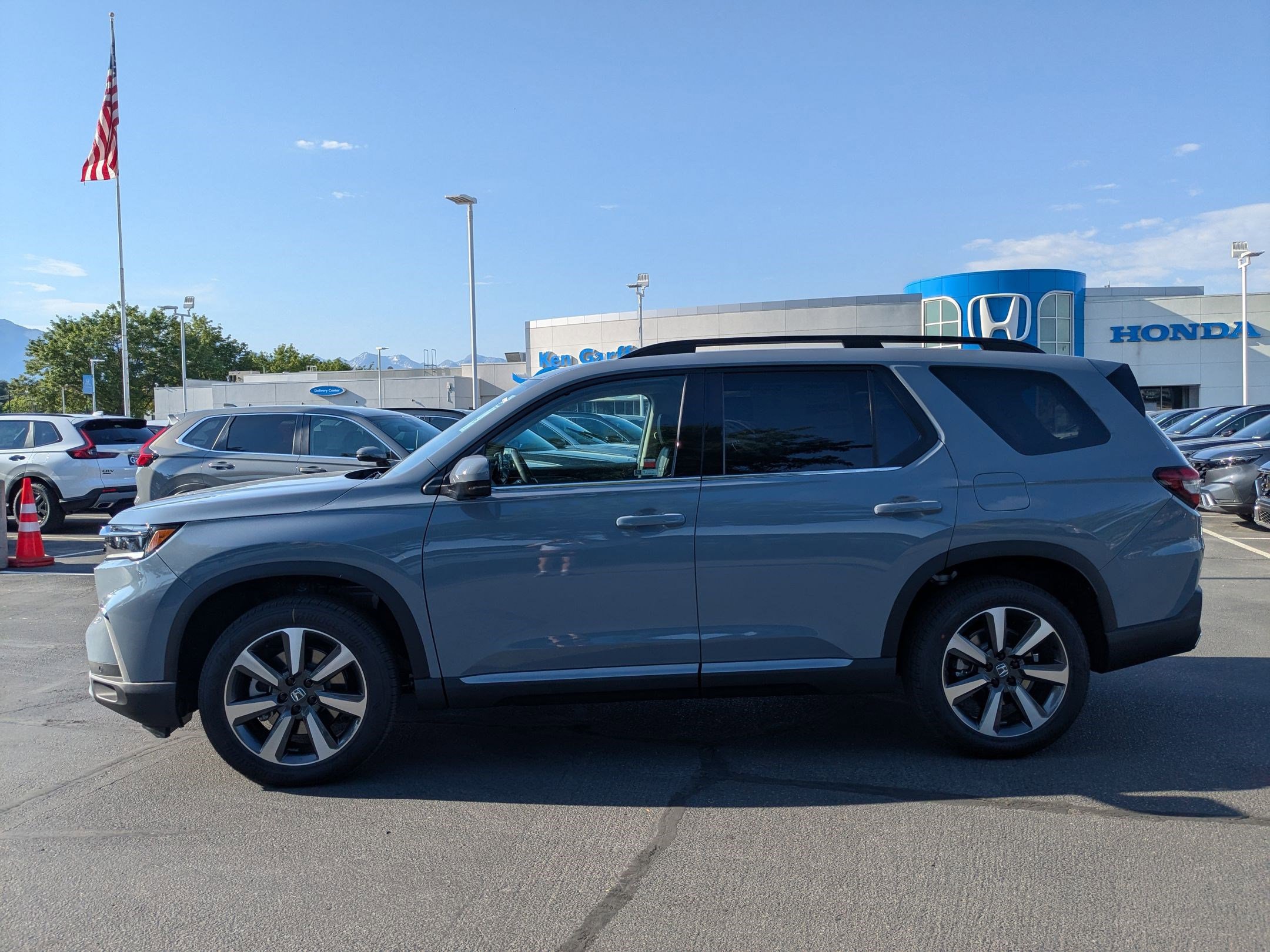 2025 Honda Pilot Elite photo 3