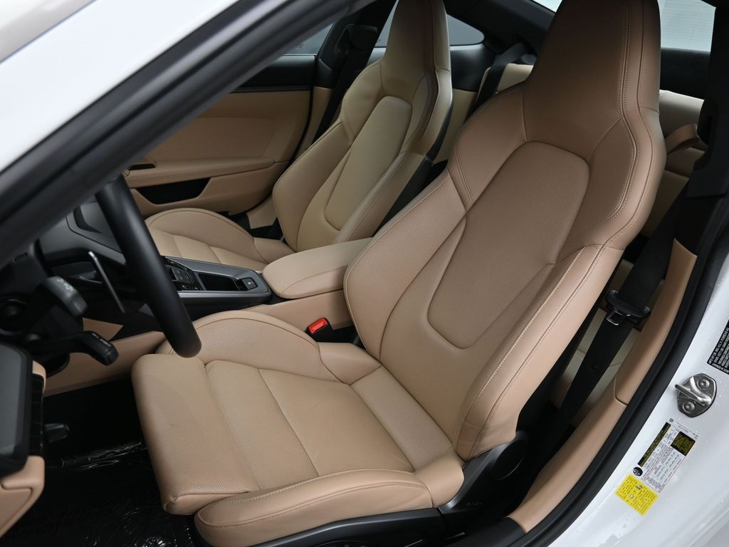 2024 Porsche 911 Coupe photo 5