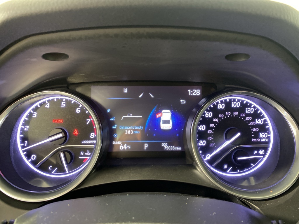 2020 Toyota Camry LE photo 22