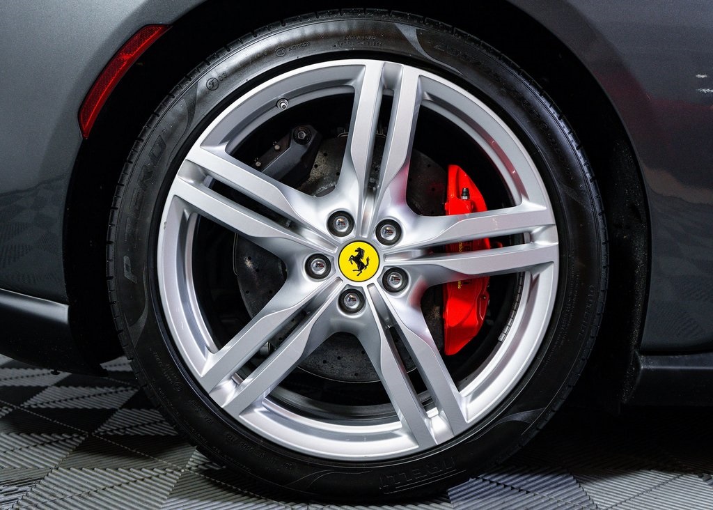 2023 Ferrari Portofino Base photo 11