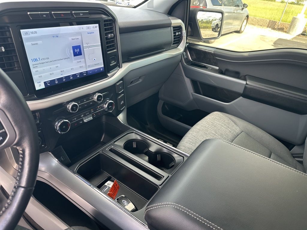 2022 Ford F-150 XLT photo 28