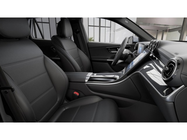 2025 Mercedes Benz GLC 300 4MATIC photo 4