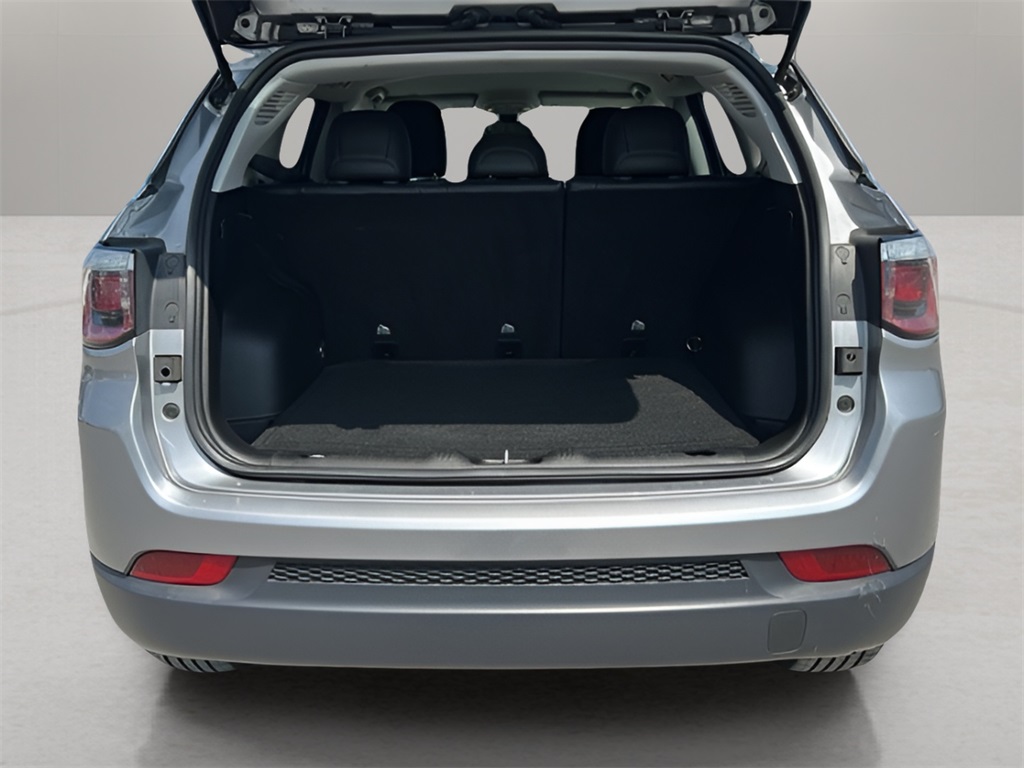 2018 Jeep Compass Latitude photo 17