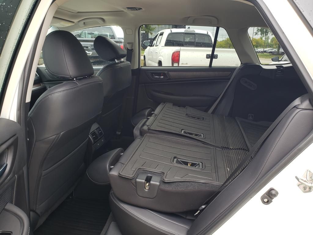 2017 Subaru Outback 3.6R Limited photo 13