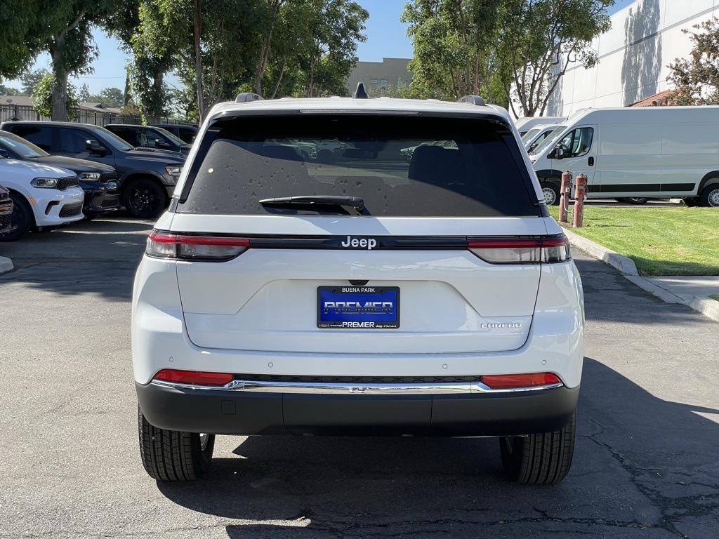 2025 Jeep Grand Cherokee Laredo X photo 5